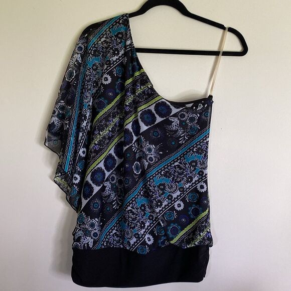 Studio Y - One Shoulder Blouse - Medium - Picture 5 of 5